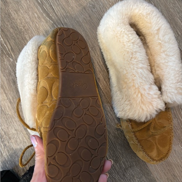 Cozy Coach Cathee Shearling-Lined Moccasins Boots Sz 8.5 B - Picture 6 of 12